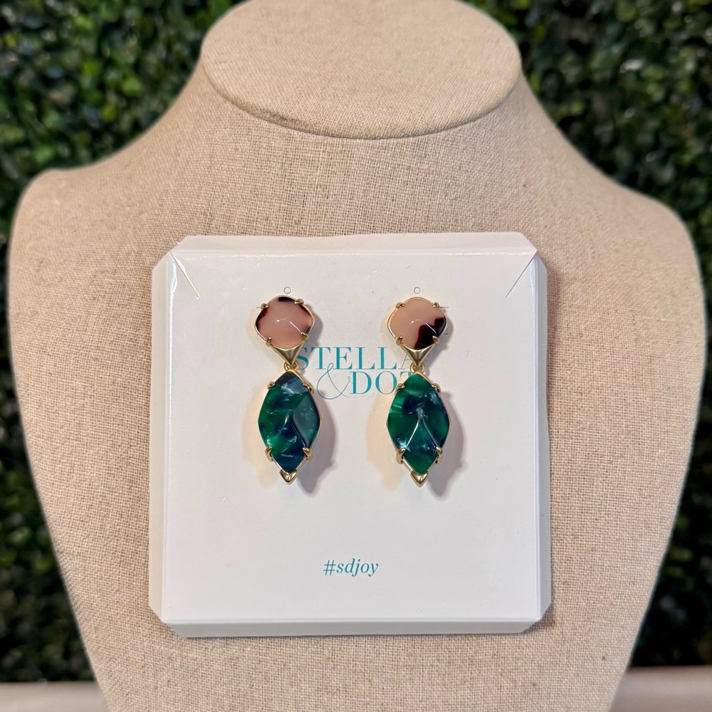 Stella & Dot Cream and Emerald Green Drop Earrings - Picture 2 of 4